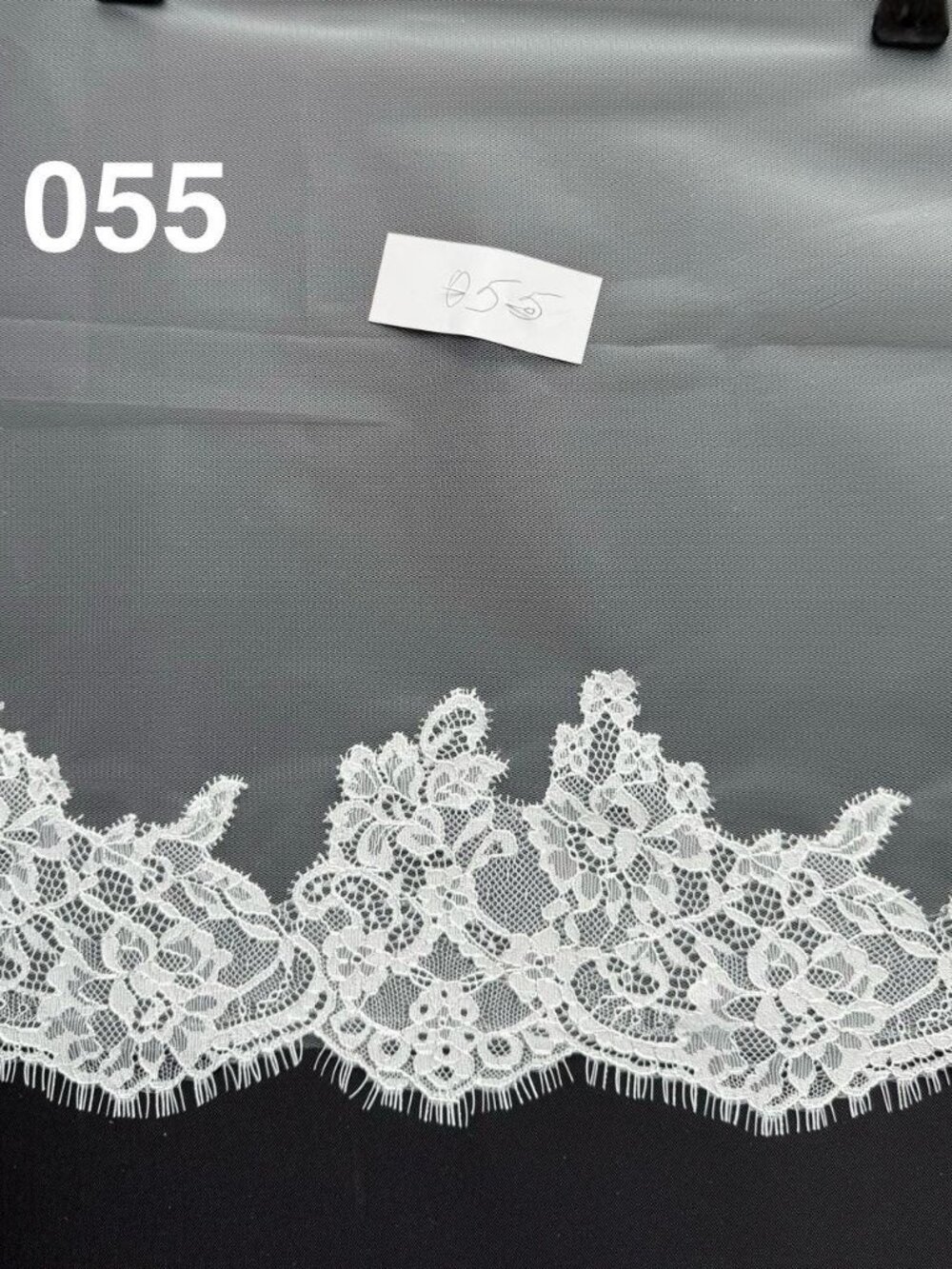 Two-tier Cathedral lace Wedding Veil | Light Ivory | 30"/108" - Picture 4 of 4